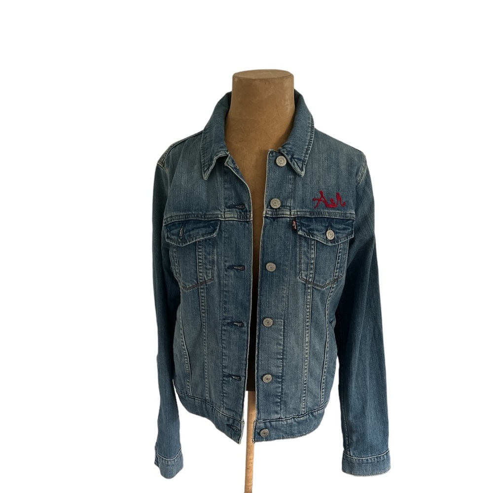 Levi Strauss & Co. Jean Jacket Embroidered “Ash” above pocket Medium NWOT